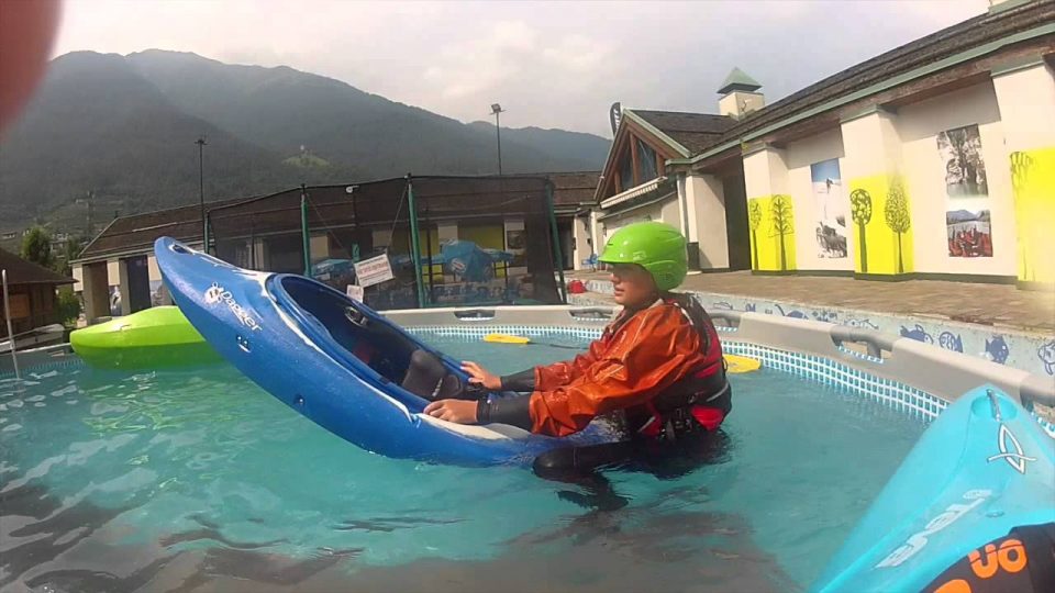 scuola di canoa al trentinowild