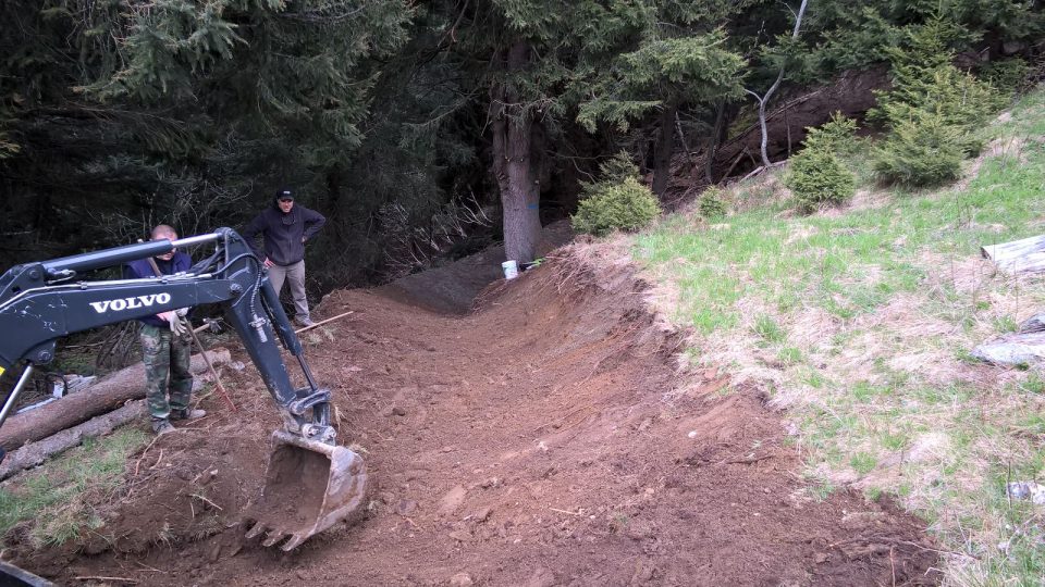 trailbuild