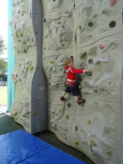 kids fun climbing 1