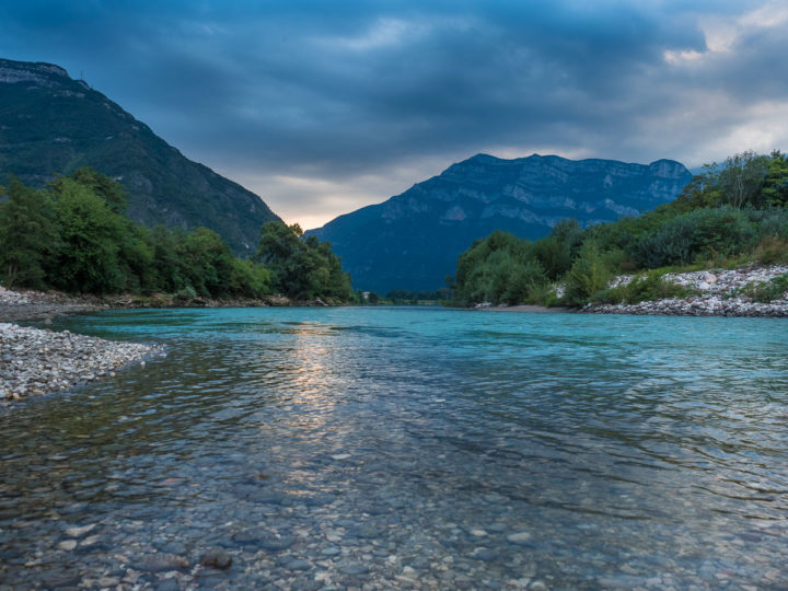 il fiume Adige presso Ala, Vallagarina, Trentino