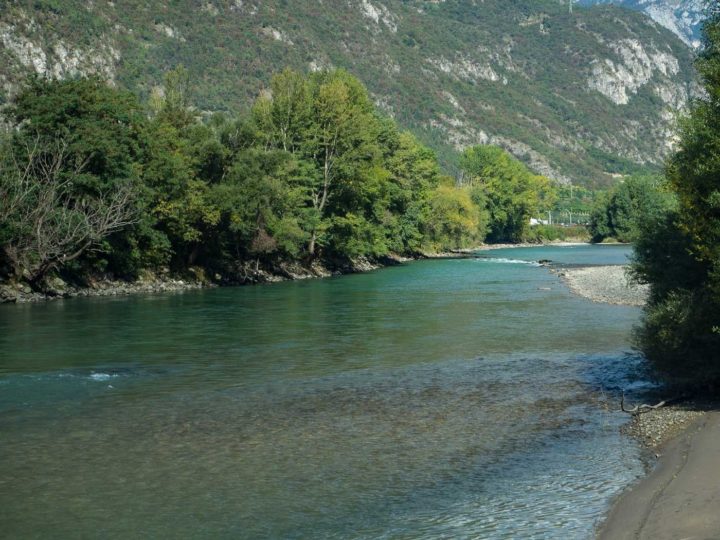 il fiume Adige presso Borghetto d'Avio, bassa Vallagarina, Trentino